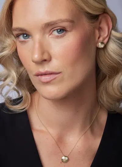 9K Gold Oyster Pearl Pendant 